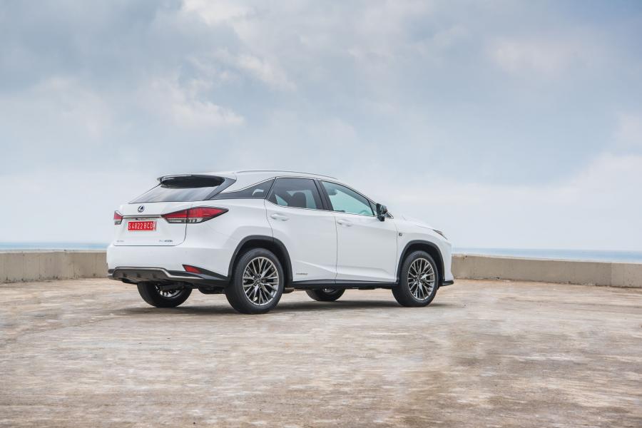  Lexus RX450h F-Sport 2019 года  (WW) (фото 27 из 42)